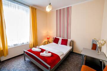 Фото номера Двухместный номер Делюкс с 1 кроватью Хостелы Lew Hostel г. Иновроцлав 10