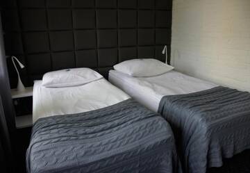 Фото номера Трехместный номер «Комфорт» Отель Hotel Park г. Иновроцлав 4