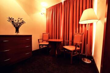 Фото номера Большой двухместный номер с 1 кроватью Отель Hotel Park г. Иновроцлав 3