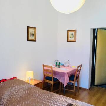 Фото номера Двухместный номер с 1 кроватью и общей ванной комнатой Проживание в семье Narutowicza 5 Pokoje г. Иновроцлав 7